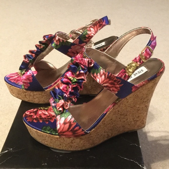 steve madden floral wedges